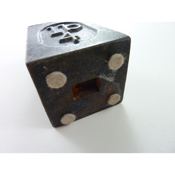 Vintage GPO 4lb Cast Iron Weight Libra The Balanced Zodiac Gift - Picture 4 of 6